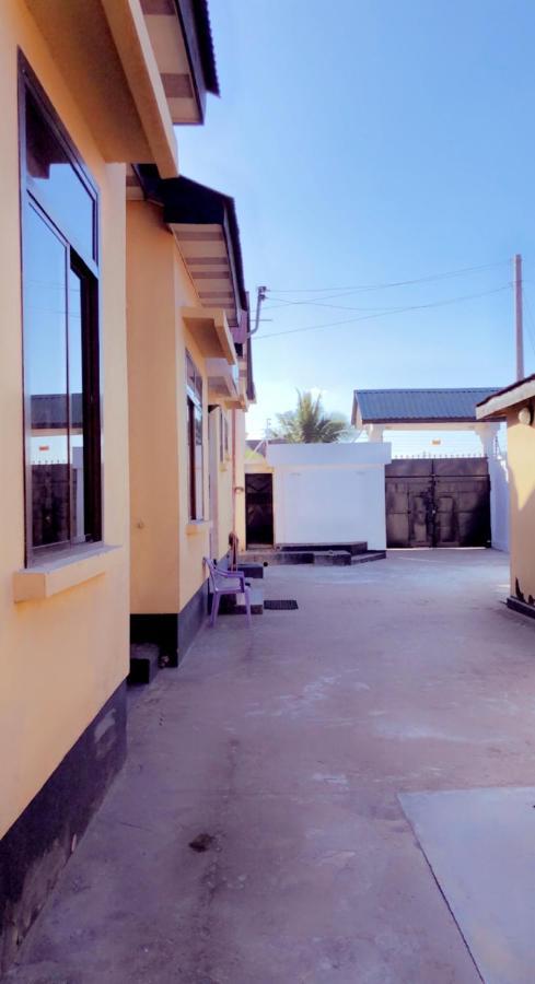 Jambo Hideaway Leilighet Dar-es-Salaam Eksteriør bilde